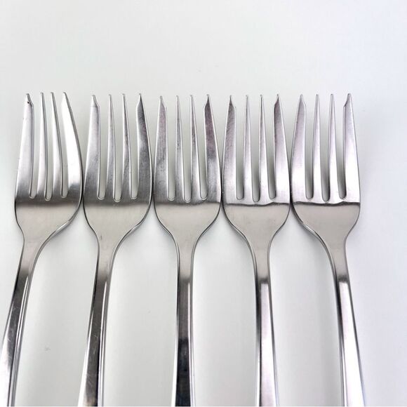 International LIBERTY 1847 Rogers Bros Stainless Flatware Salad Fork 6 3/4" - Picture 3 of 8